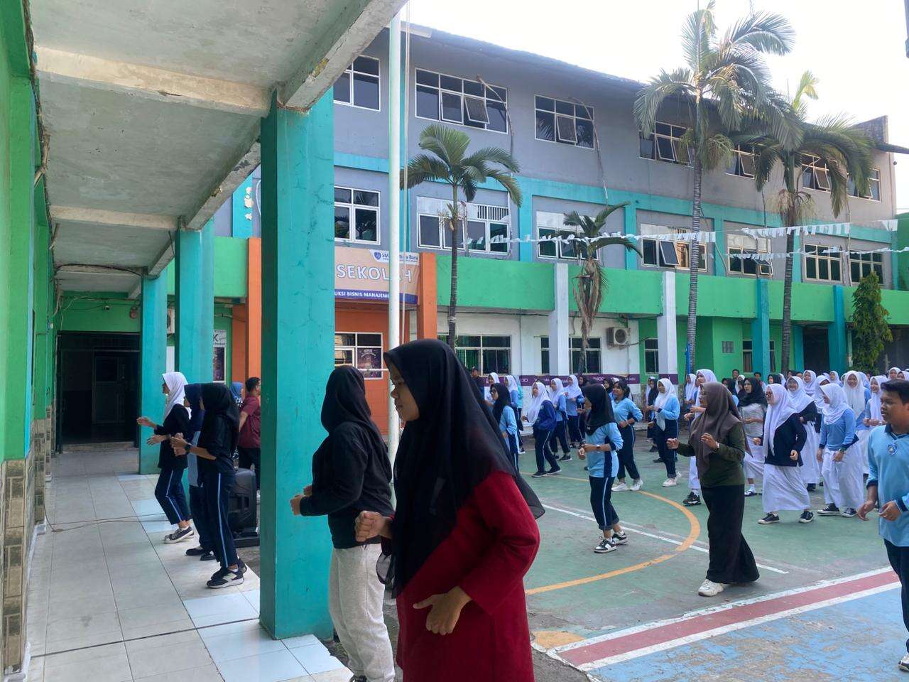 Kegiatan Muroja'ah dan Senam Pagi Jum'at